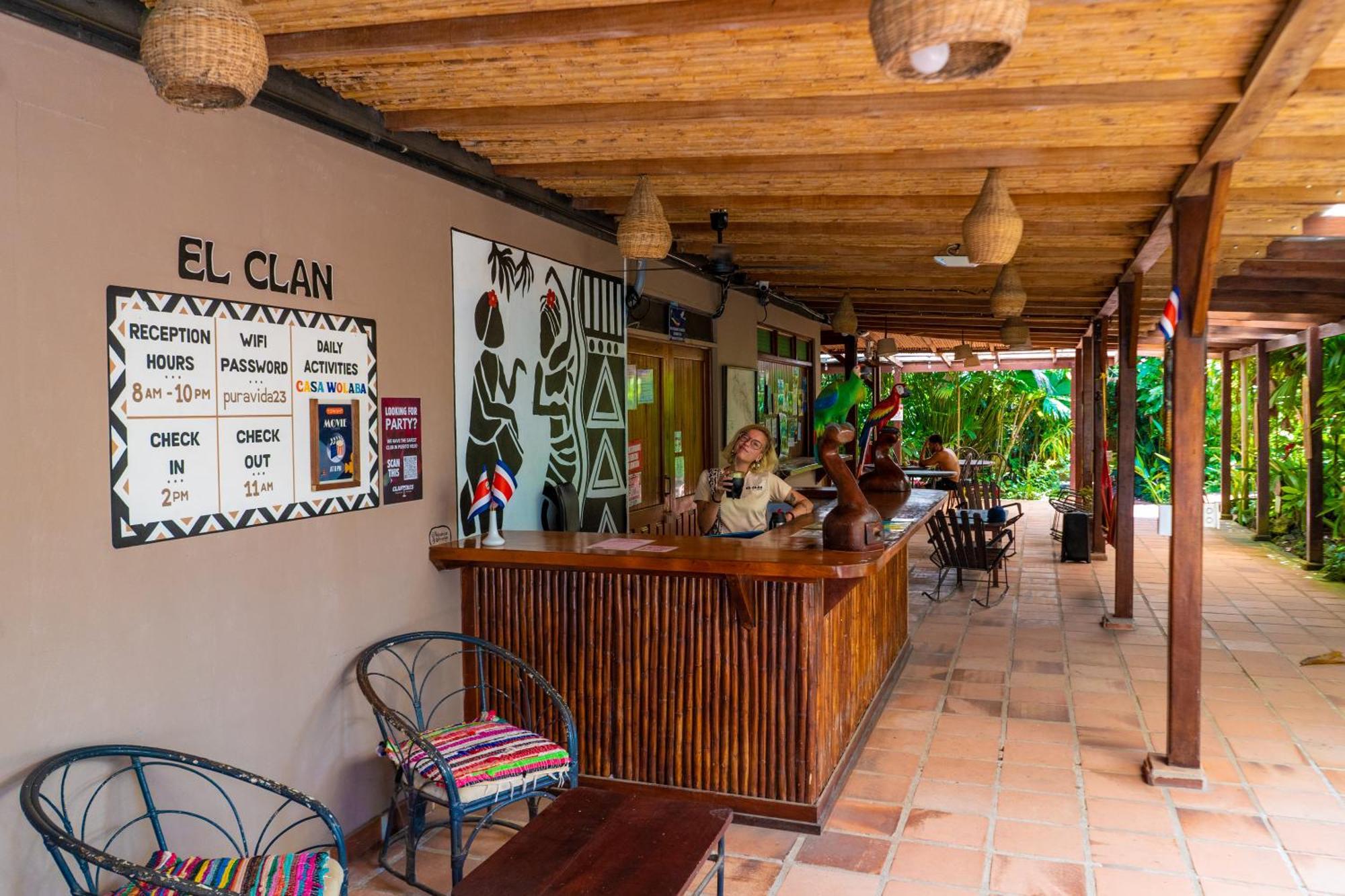 El Clan Hostel Puerto Viejo de Talamanca Exterior photo